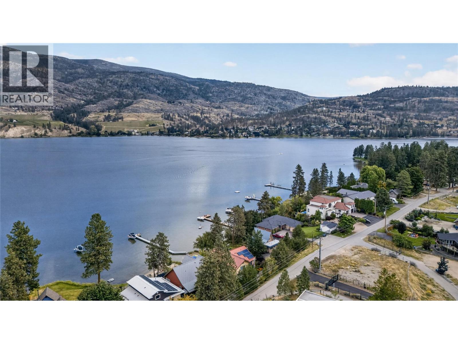 241 Oak Avenue, Kaleden, British Columbia  V0H 1K0 - Photo 3 - 10400441