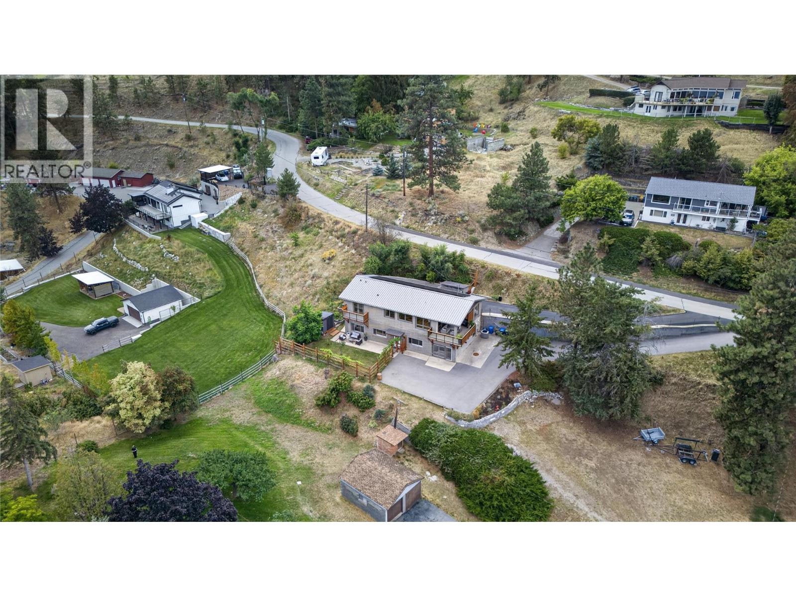 241 Oak Avenue, Kaleden, British Columbia  V0H 1K0 - Photo 38 - 10400441