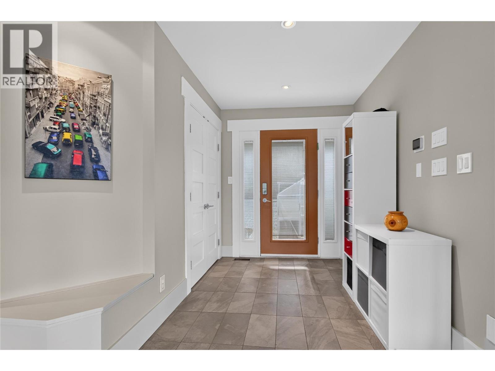 241 Oak Avenue, Kaleden, British Columbia  V0H 1K0 - Photo 6 - 10400441