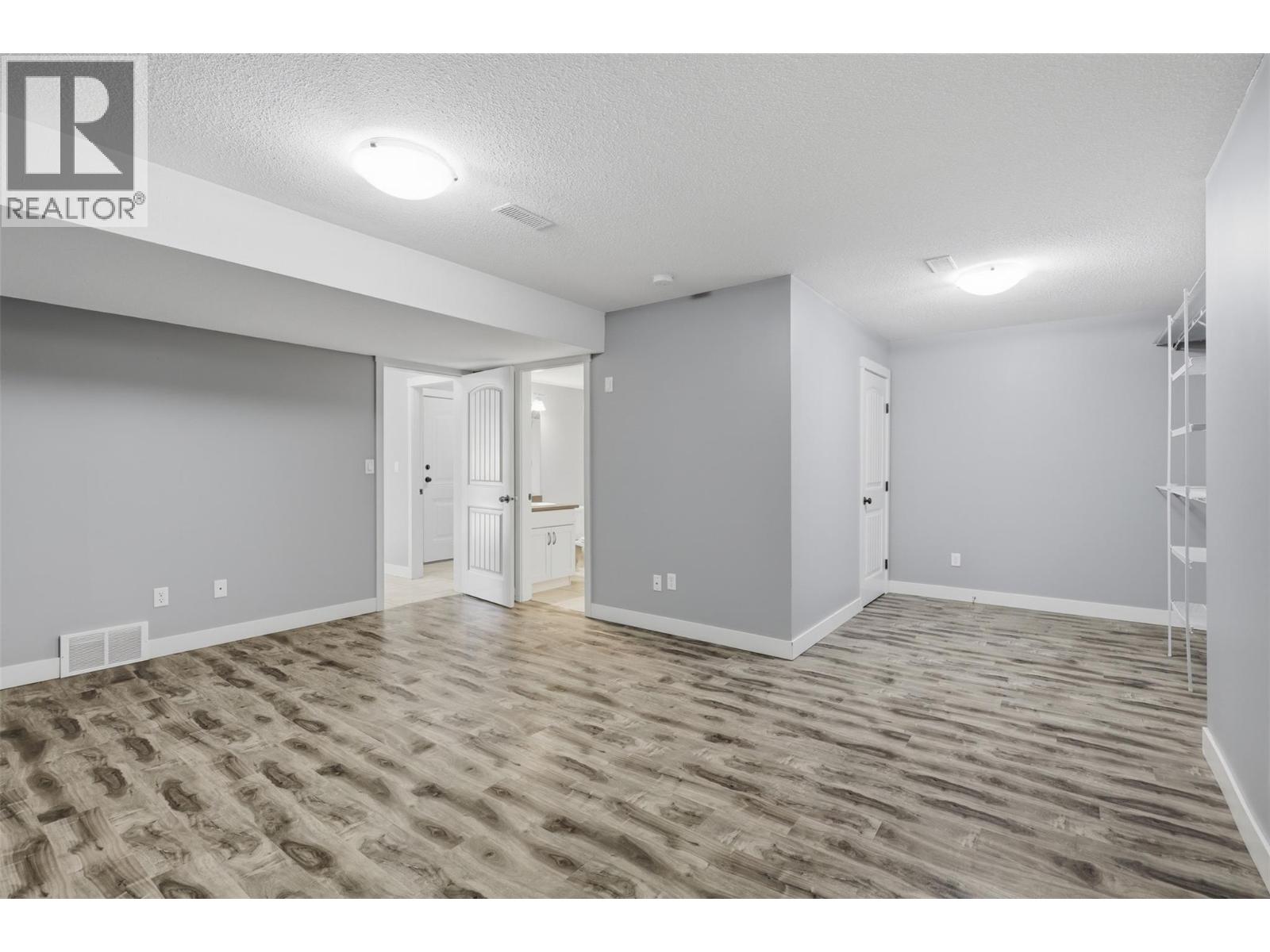 1885 Grasslands Boulevard Unit# 19, Kamloops, British Columbia  V2B 0B8 - Photo 34 - 10400577