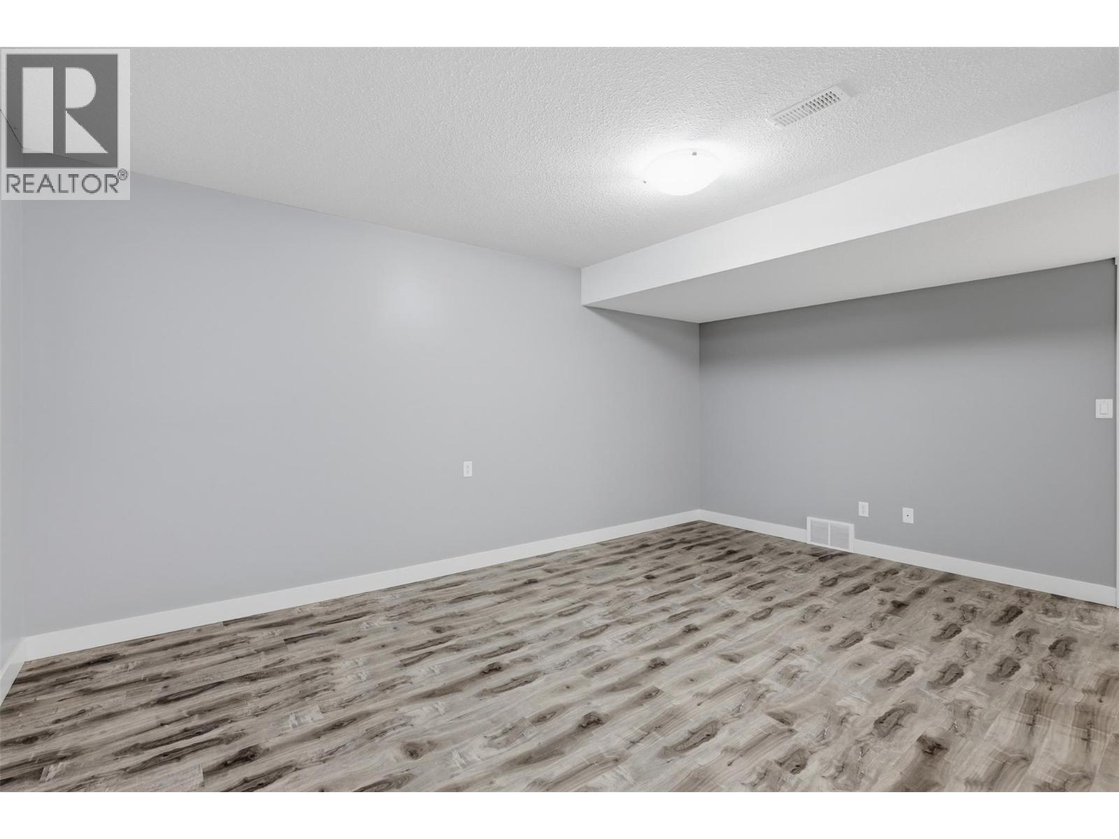 1885 Grasslands Boulevard Unit# 19, Kamloops, British Columbia  V2B 0B8 - Photo 37 - 10400577