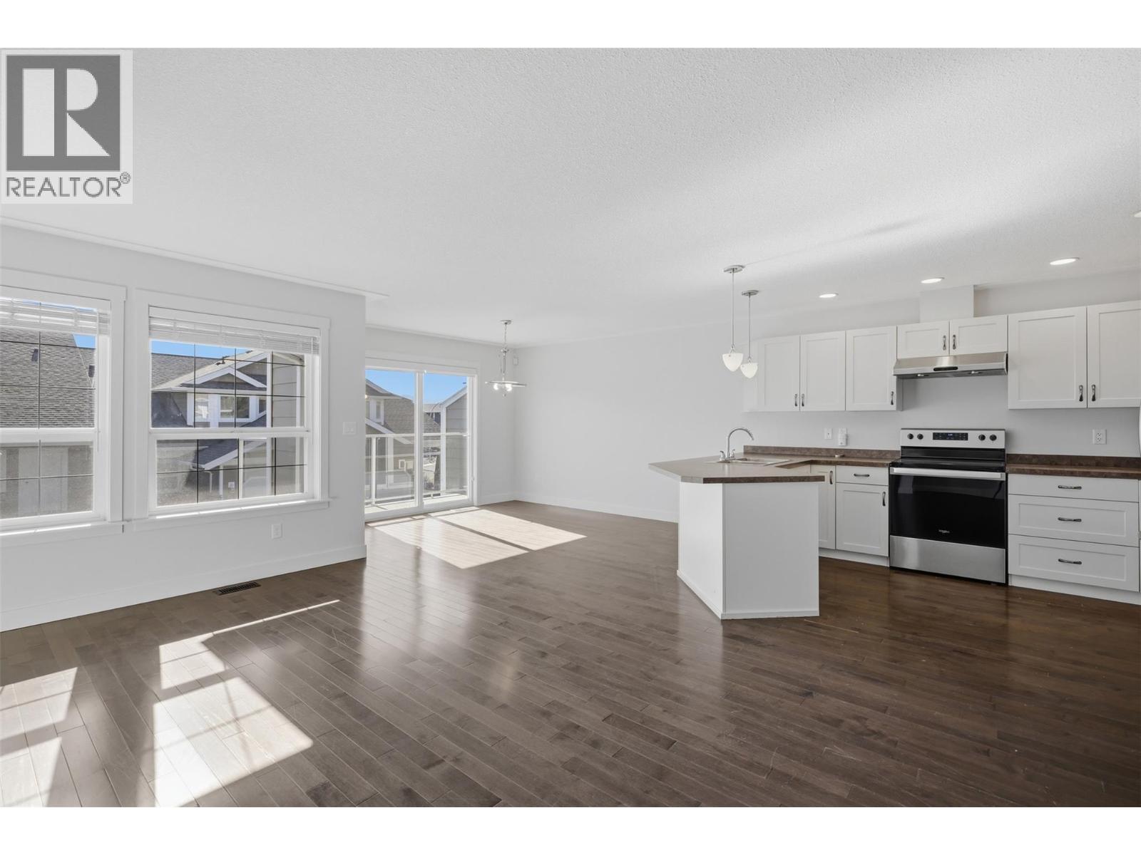 1885 Grasslands Boulevard Unit# 19, Kamloops, British Columbia  V2B 0B8 - Photo 5 - 10400577