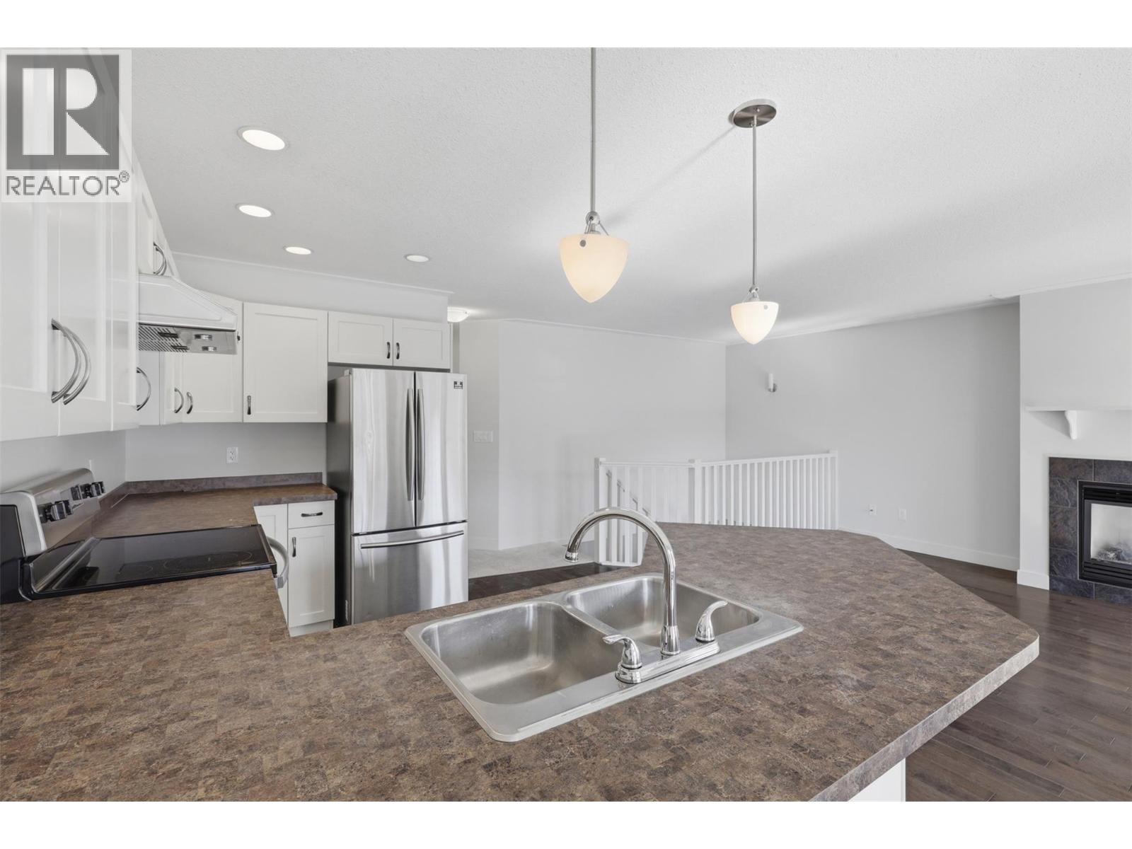 1885 Grasslands Boulevard Unit# 19, Kamloops, British Columbia  V2B 0B8 - Photo 8 - 10400577