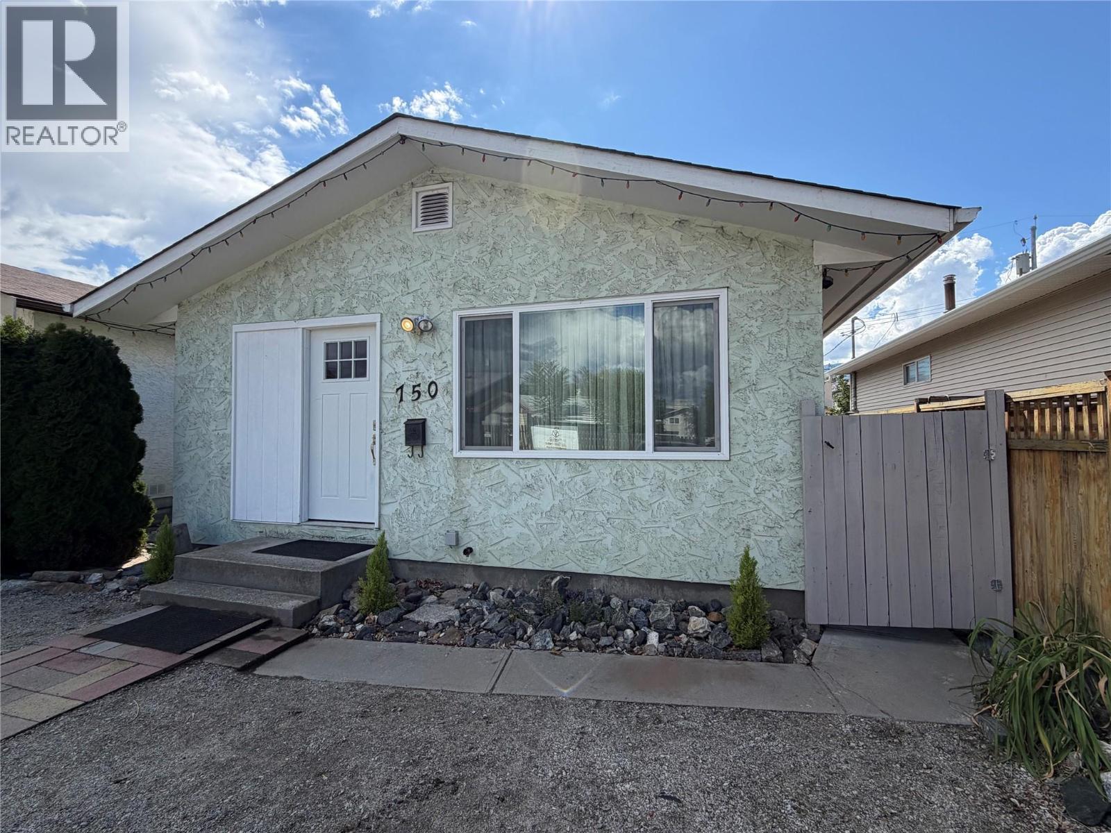 750 Revelstoke Avenue, Penticton, British Columbia  V2A 2J2 - Photo 1 - 10400004