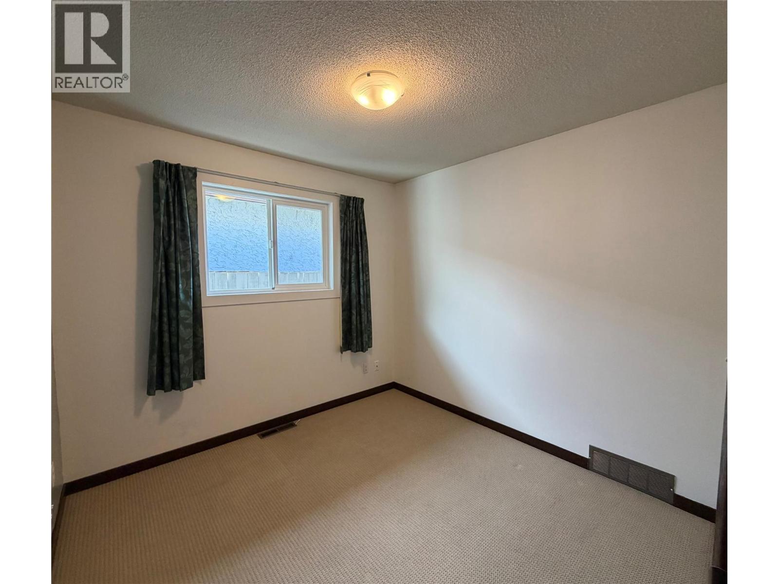 750 Revelstoke Avenue, Penticton, British Columbia  V2A 2J2 - Photo 11 - 10400004