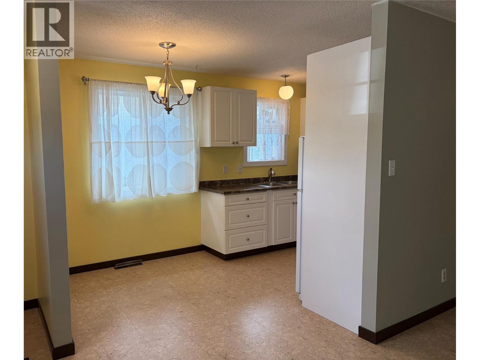 750 Revelstoke Avenue, Penticton, British Columbia  V2A 2J2 - Photo 7 - 10400004