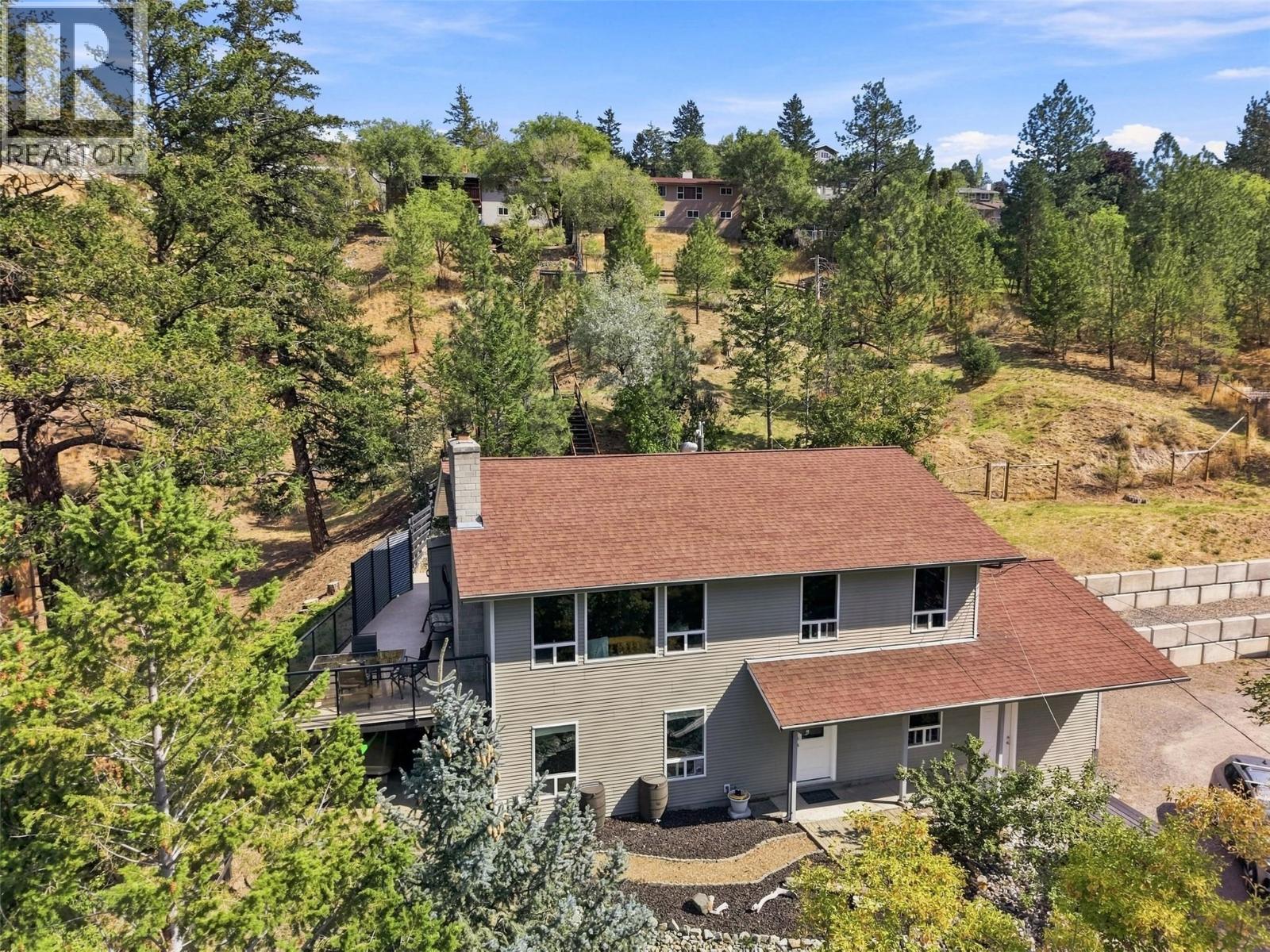 5545 Clearview Drive, Kamloops, British Columbia  V2C 5G1 - Photo 1 - 10400000