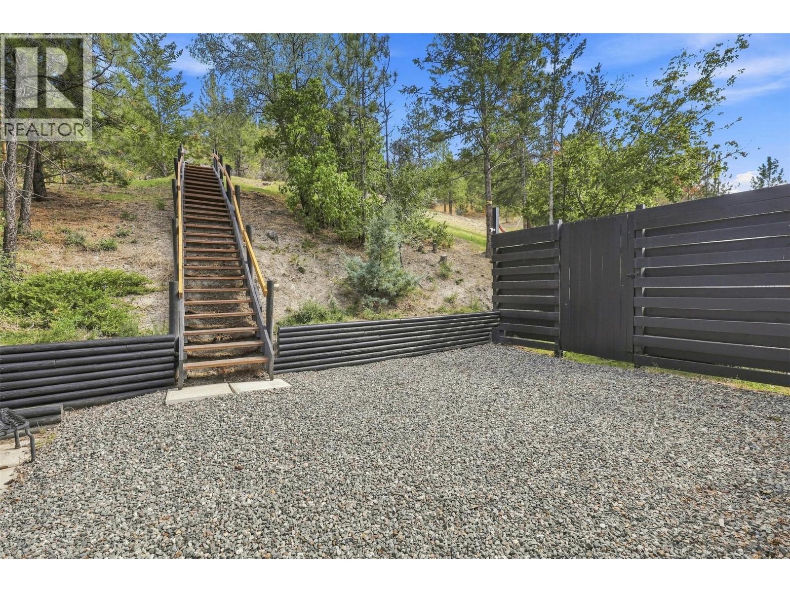 5545 Clearview Drive, Kamloops, British Columbia  V2C 5G1 - Photo 14 - 10400000
