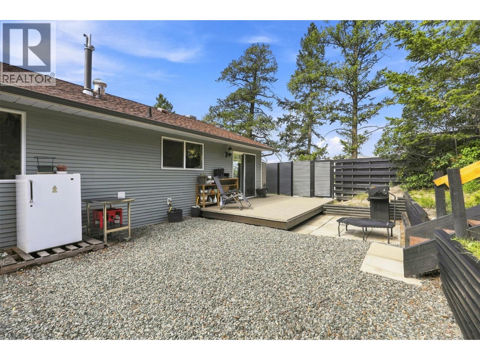 5545 Clearview Drive, Kamloops, British Columbia  V2C 5G1 - Photo 15 - 10400000