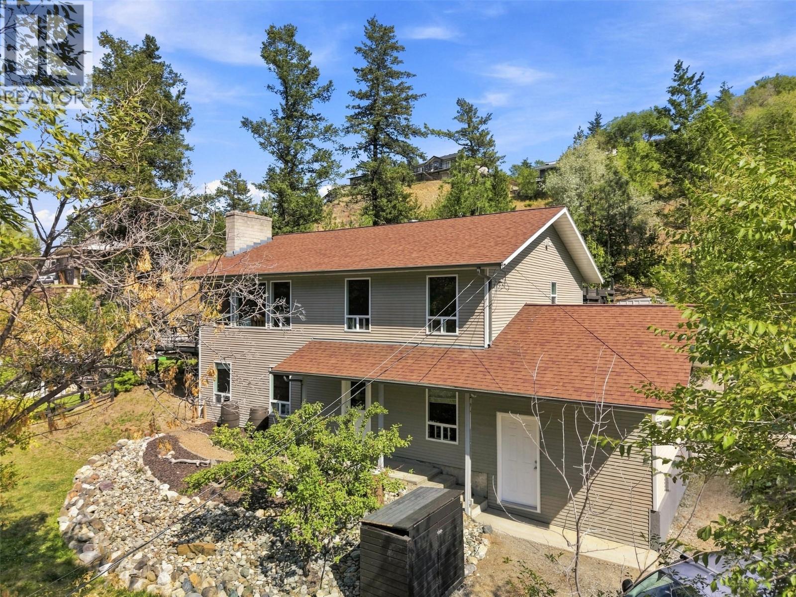5545 Clearview Drive, Kamloops, British Columbia  V2C 5G1 - Photo 2 - 10400000