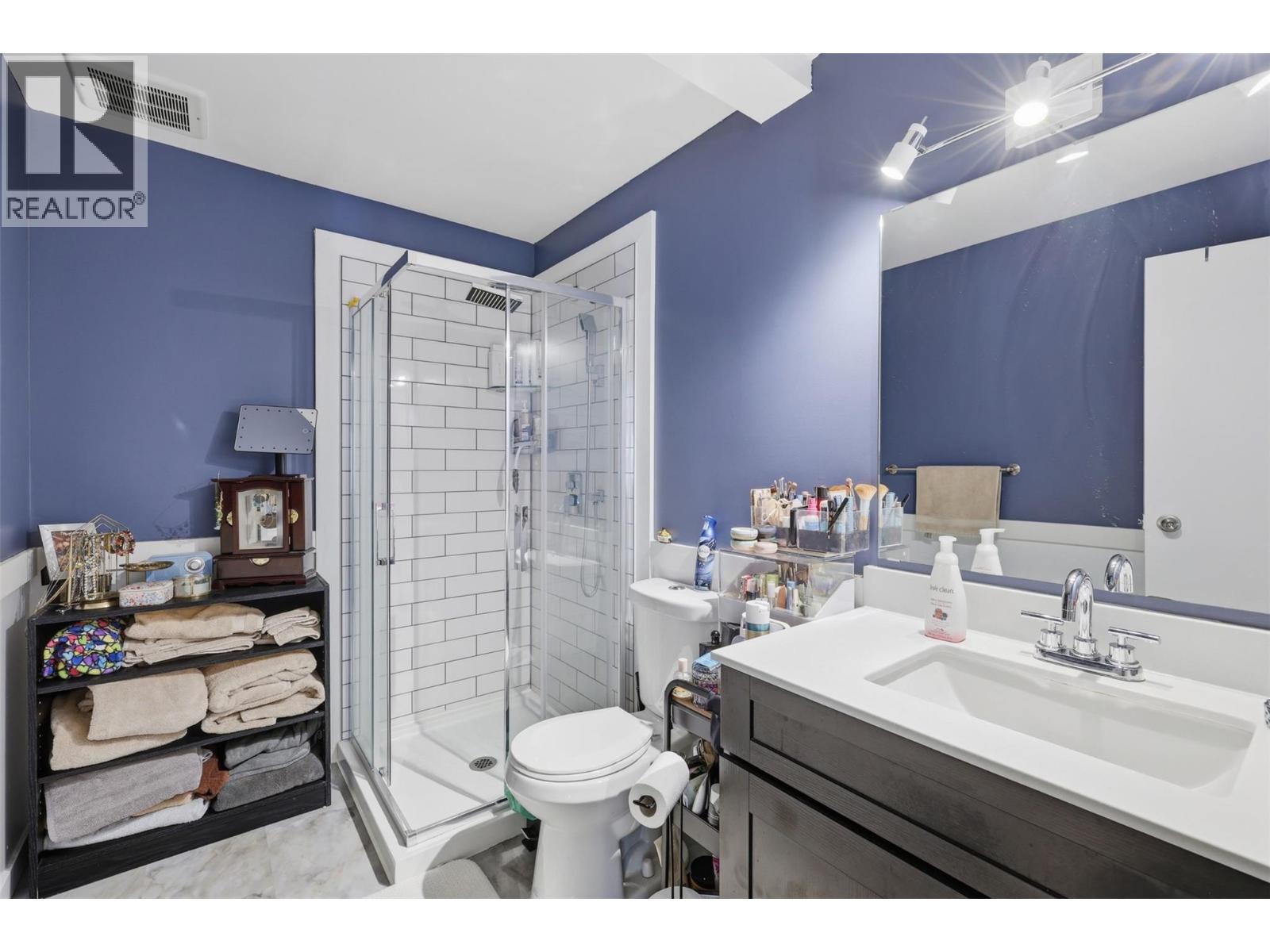 5545 Clearview Drive, Kamloops, British Columbia  V2C 5G1 - Photo 36 - 10400000