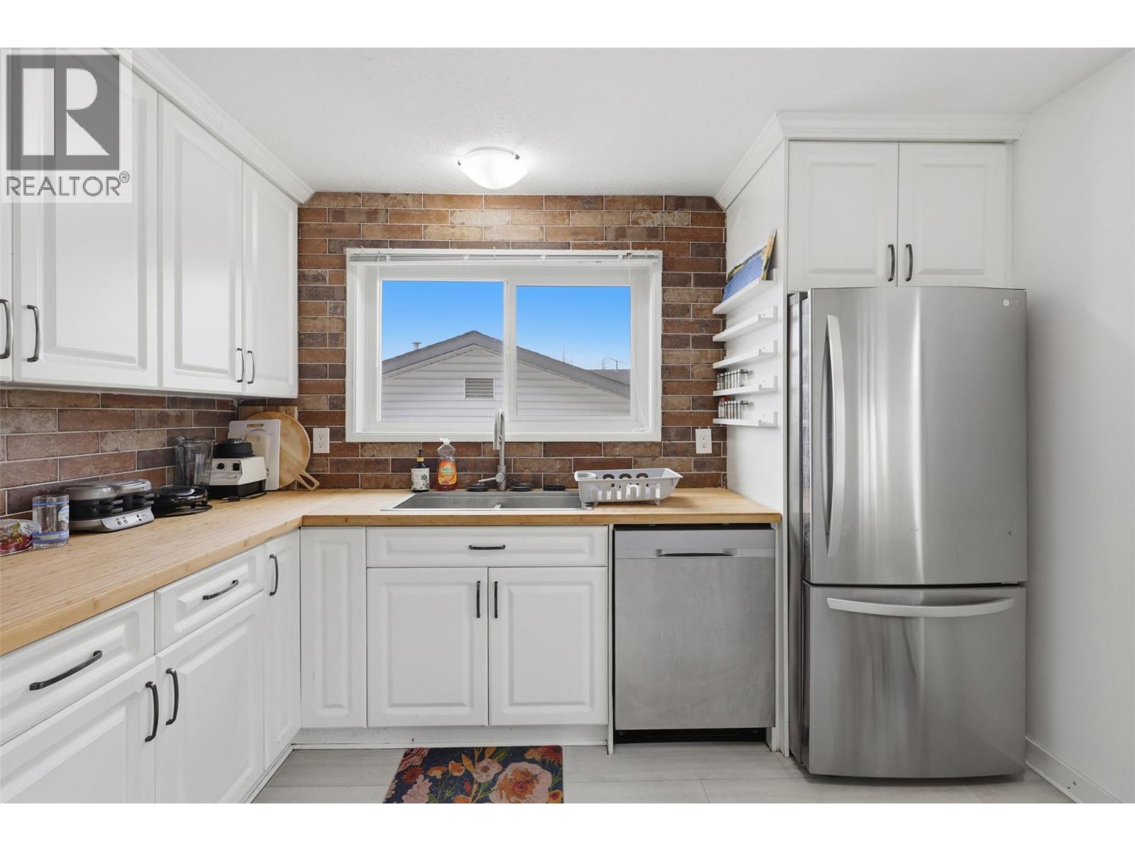 355 Basalt Drive, Logan Lake, British Columbia  V0K 1W0 - Photo 12 - 10400553