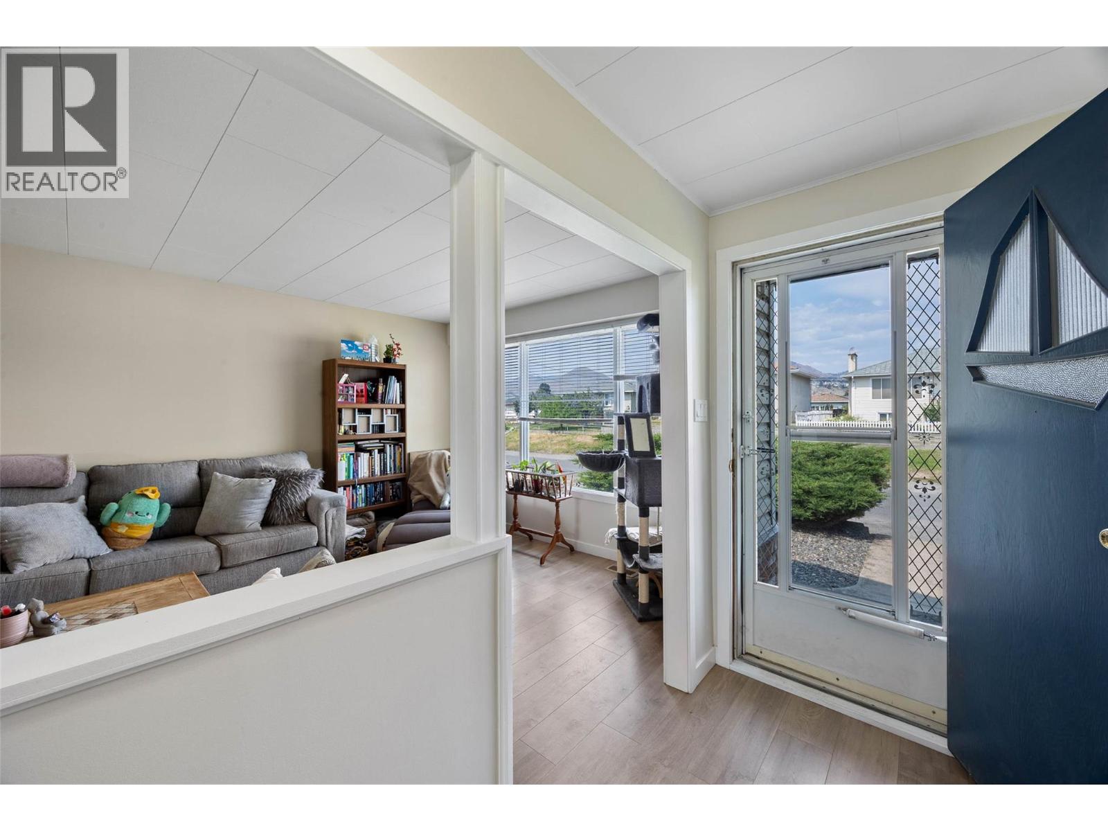 1019 Moncton Avenue, Kamloops, British Columbia  V2B 1S5 - Photo 3 - 10396896