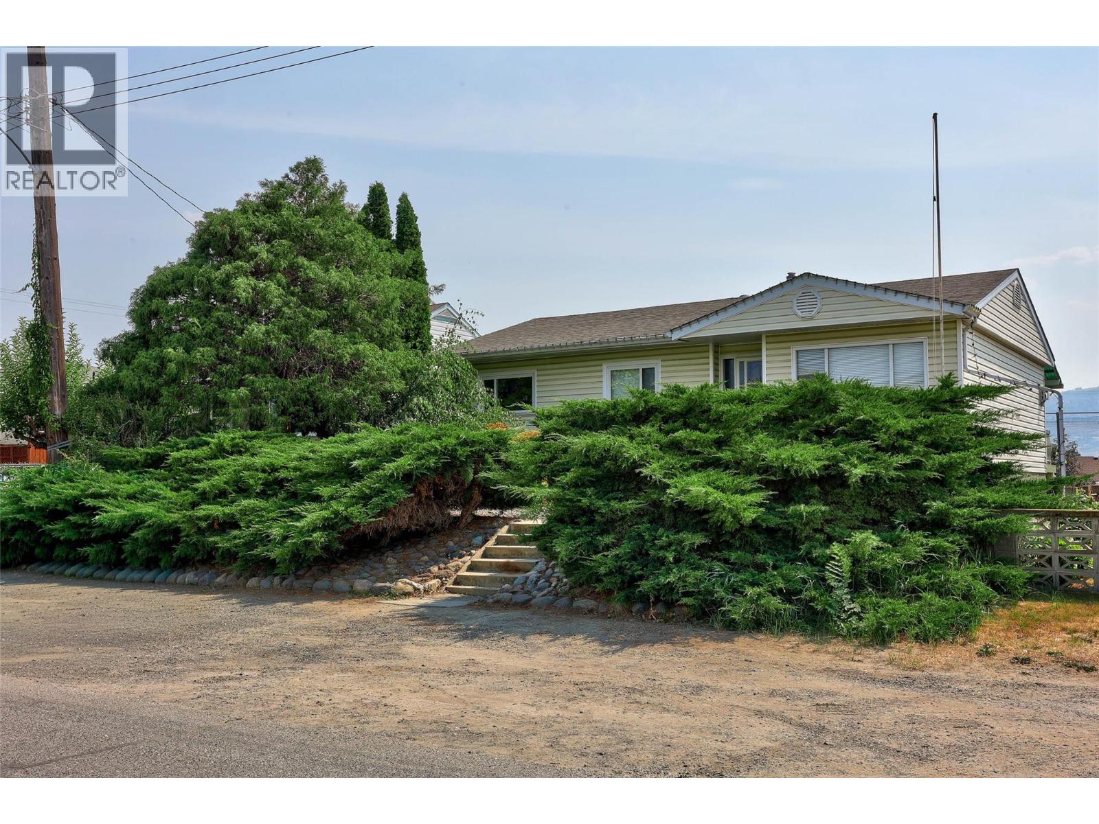 1019 Moncton Avenue, Kamloops, British Columbia  V2B 1S5 - Photo 33 - 10396896