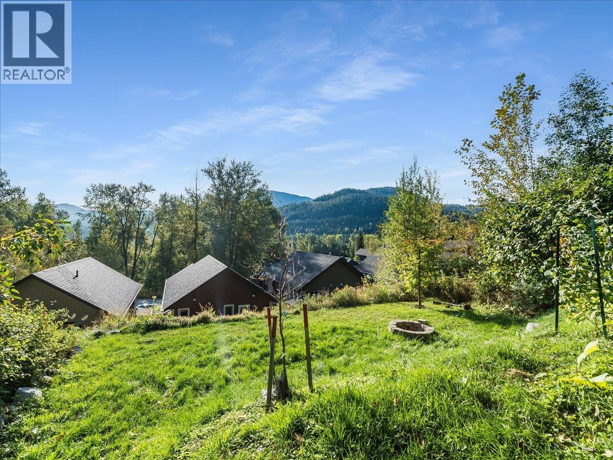 800a Redstone Drive, Rossland, British Columbia  V0G 1Y0 - Photo 37 - 10400629