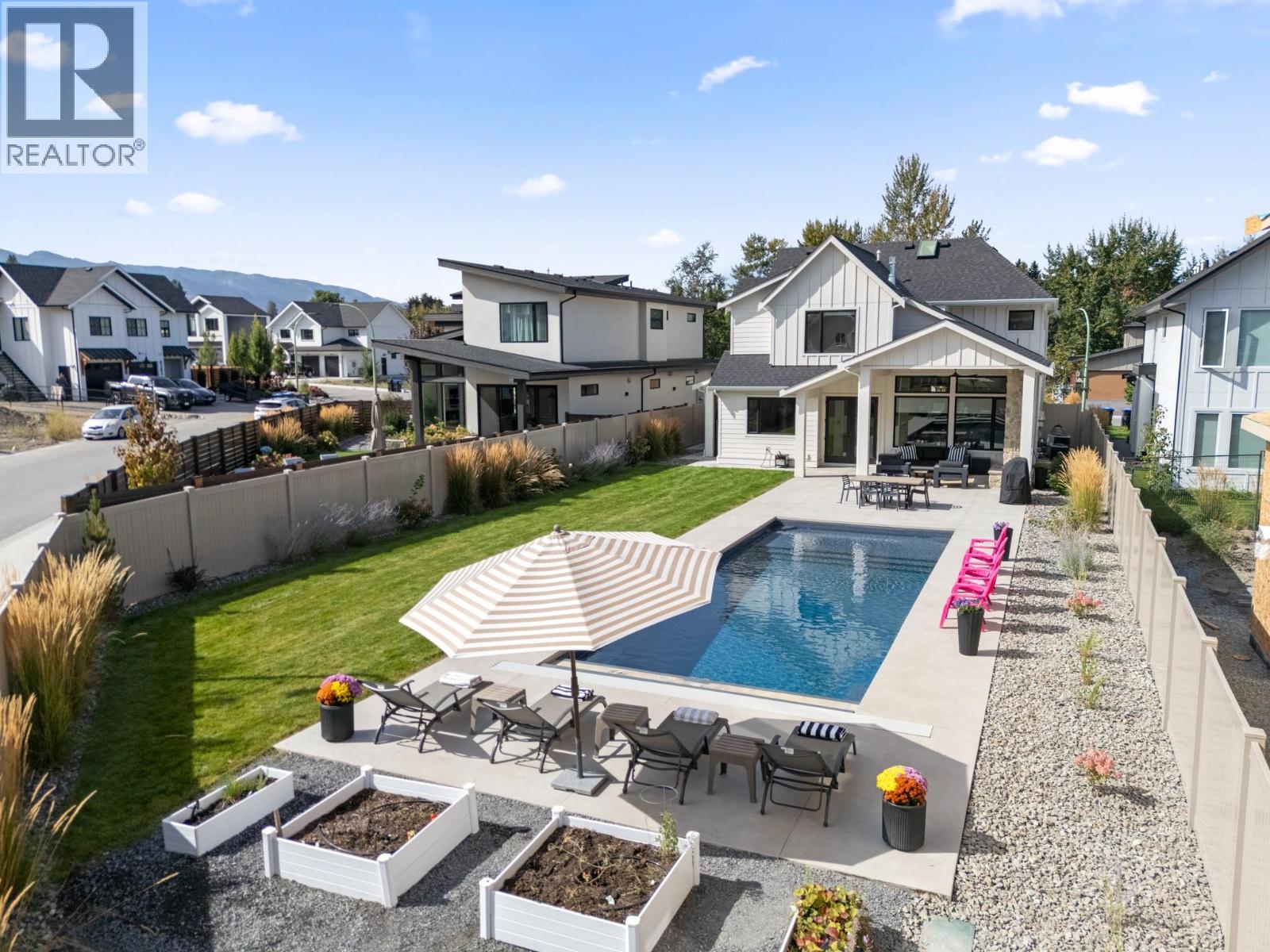 4231 Russo Street, Kelowna, British Columbia  V1W 0C6 - Photo 2 - 10400152