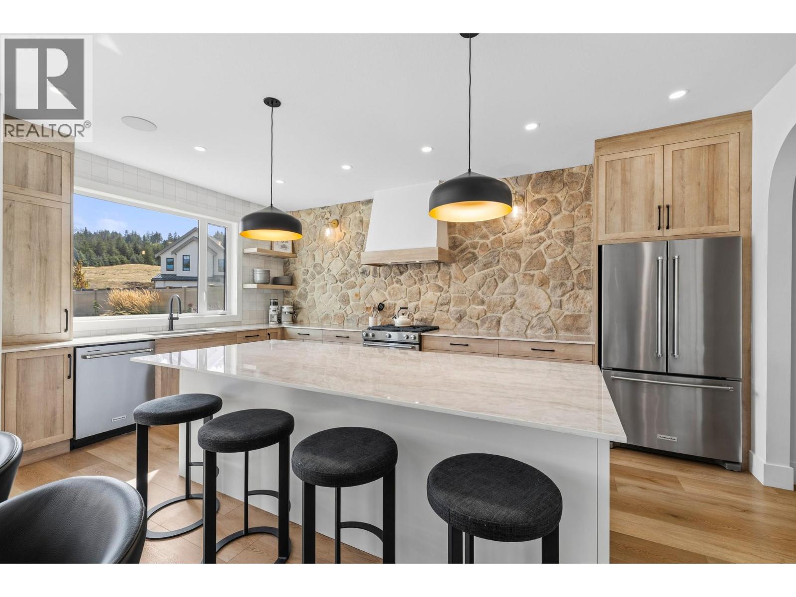 4231 Russo Street, Kelowna, British Columbia  V1W 0C6 - Photo 3 - 10400152