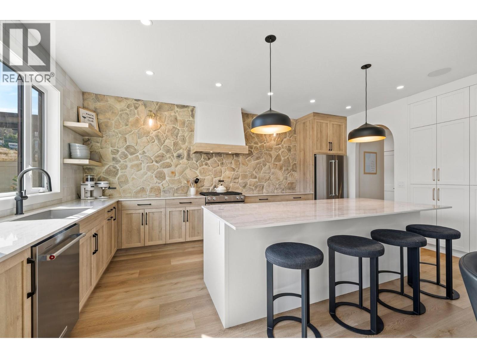 4231 Russo Street, Kelowna, British Columbia  V1W 0C6 - Photo 4 - 10400152