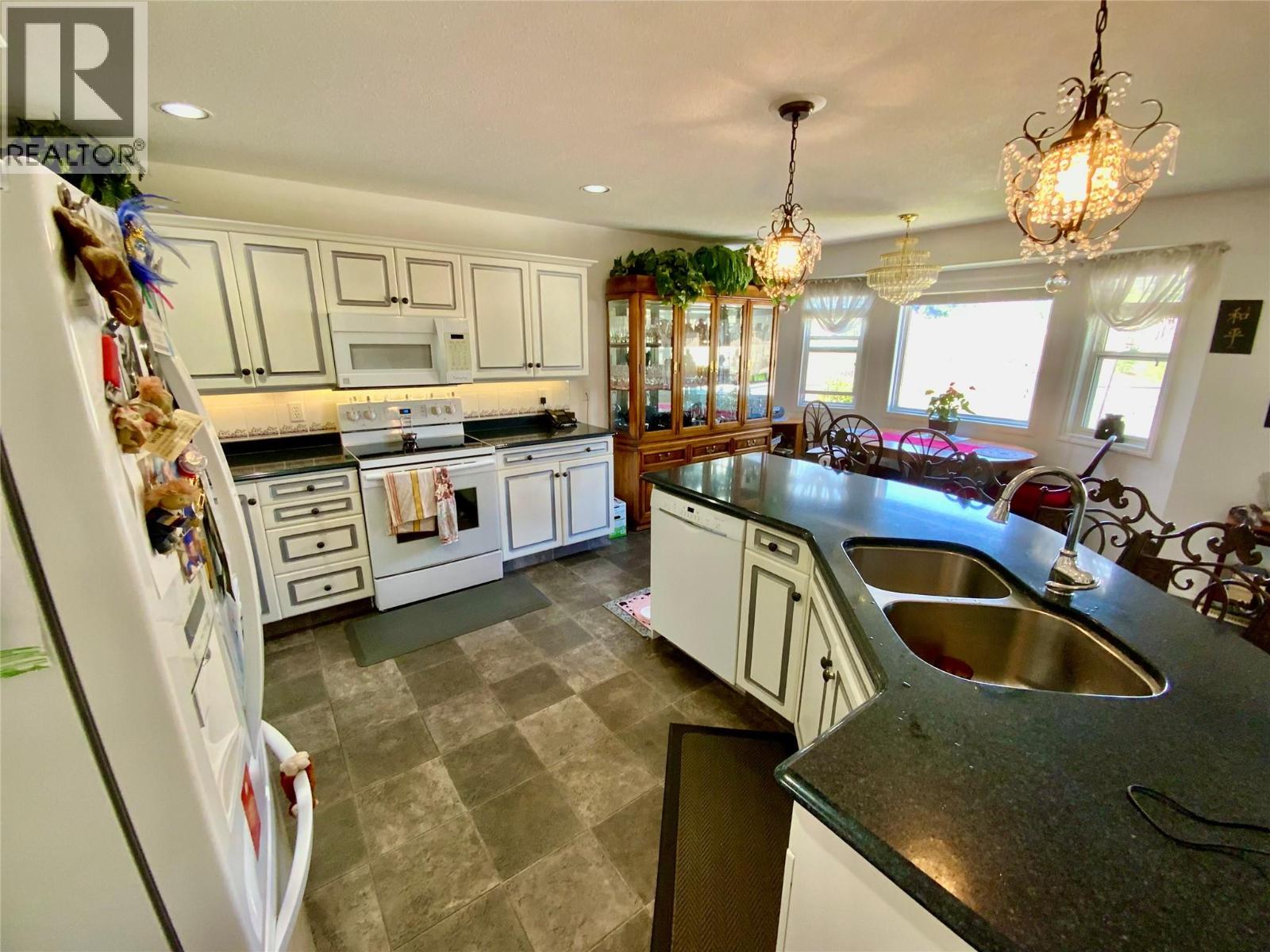 437 Ridge Road, Penticton, British Columbia  V2A 8N7 - Photo 12 - 10400689