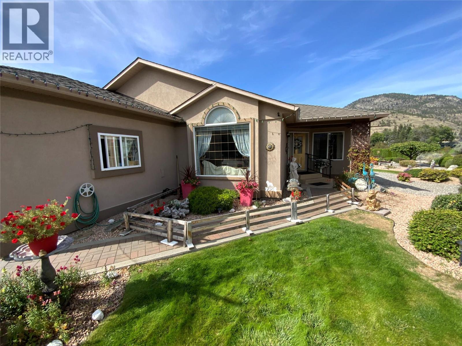 437 Ridge Road, Penticton, British Columbia  V2A 8N7 - Photo 2 - 10400689