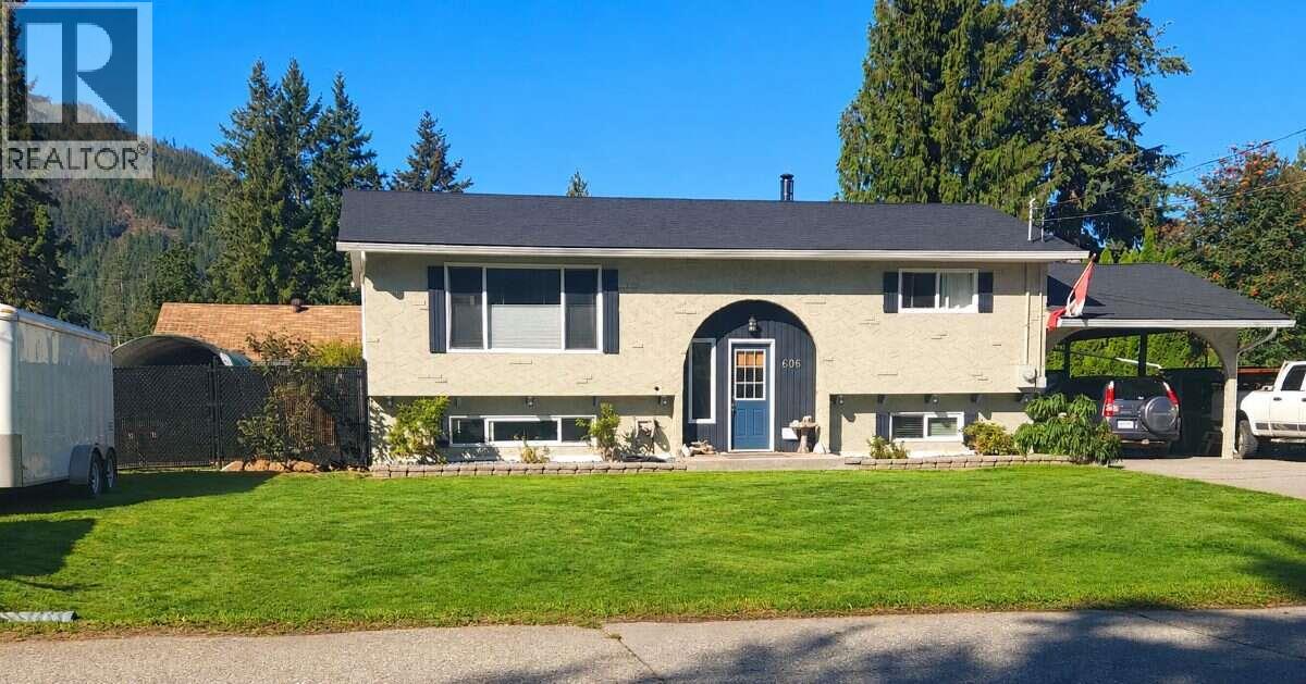 606 Gillis Avenue, Sicamous, British Columbia  V0E 2V1 - Photo 1 - 10400693