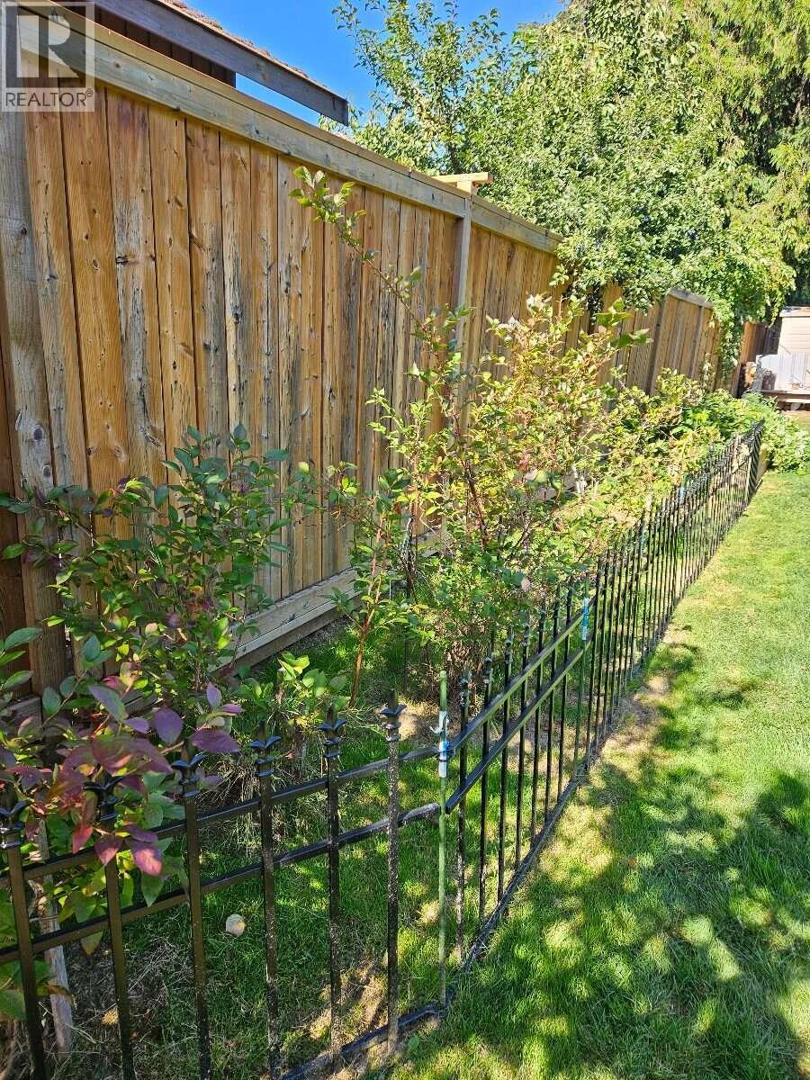 606 Gillis Avenue, Sicamous, British Columbia  V0E 2V1 - Photo 9 - 10400693