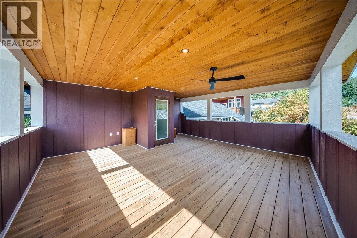 2460 Fourth Avenue, Rossland, British Columbia  V0G 1Y0 - Photo 10 - 10400638