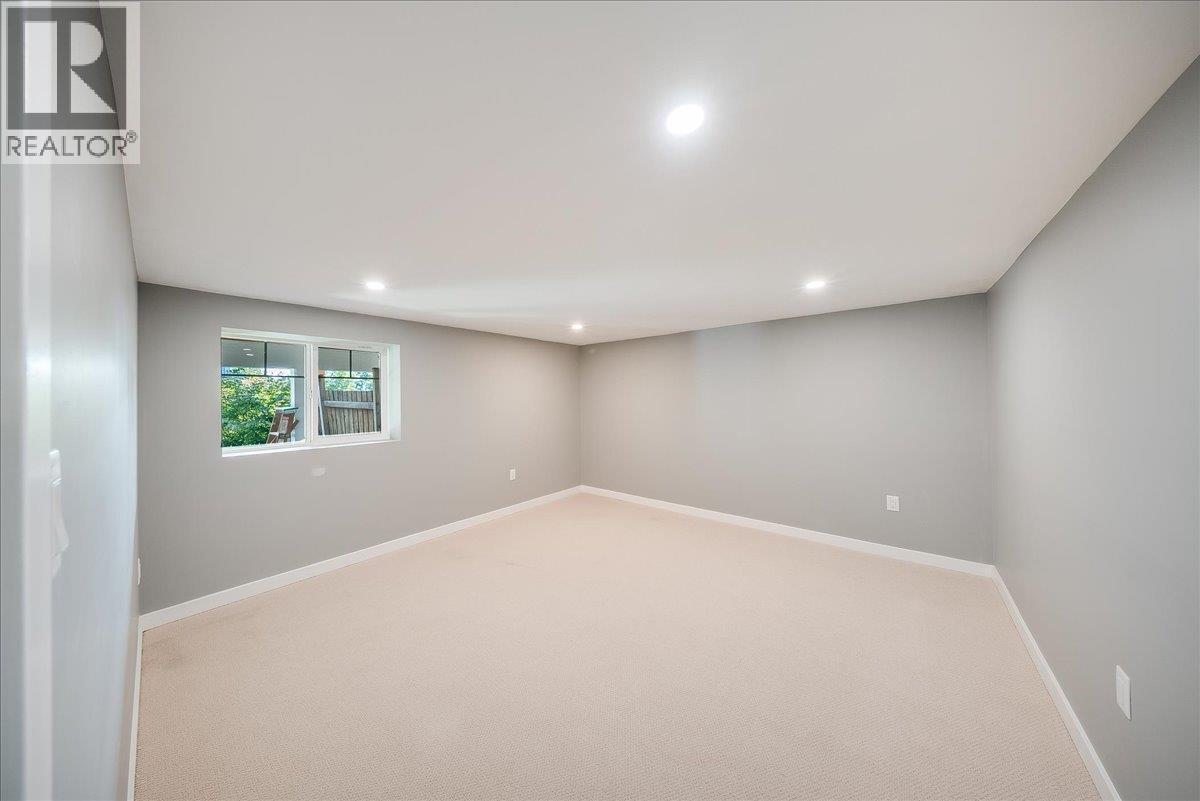 2460 Fourth Avenue, Rossland, British Columbia  V0G 1Y0 - Photo 30 - 10400638