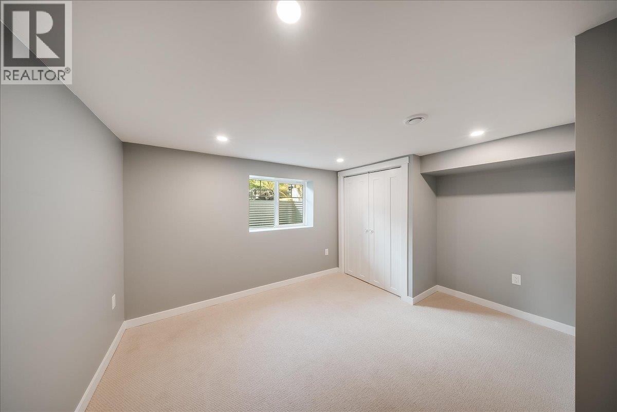 2460 Fourth Avenue, Rossland, British Columbia  V0G 1Y0 - Photo 32 - 10400638