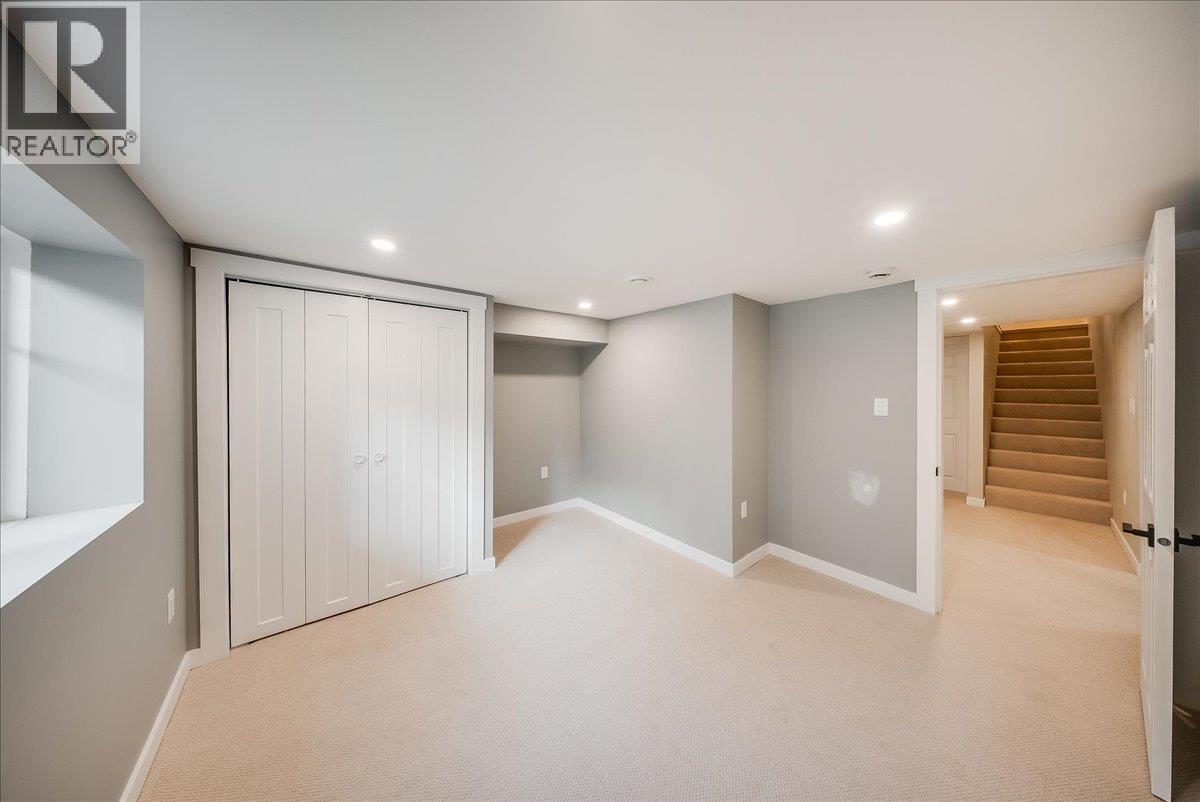 2460 Fourth Avenue, Rossland, British Columbia  V0G 1Y0 - Photo 33 - 10400638