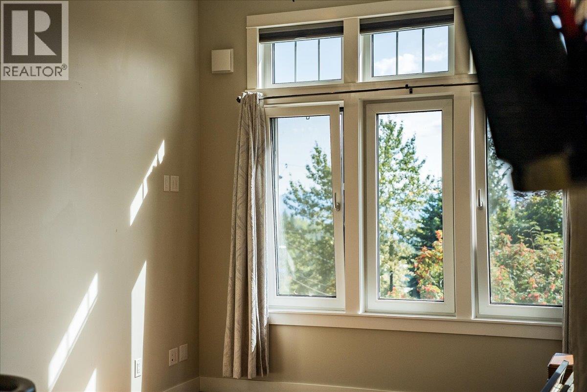 2460 Fourth Avenue, Rossland, British Columbia  V0G 1Y0 - Photo 45 - 10400638