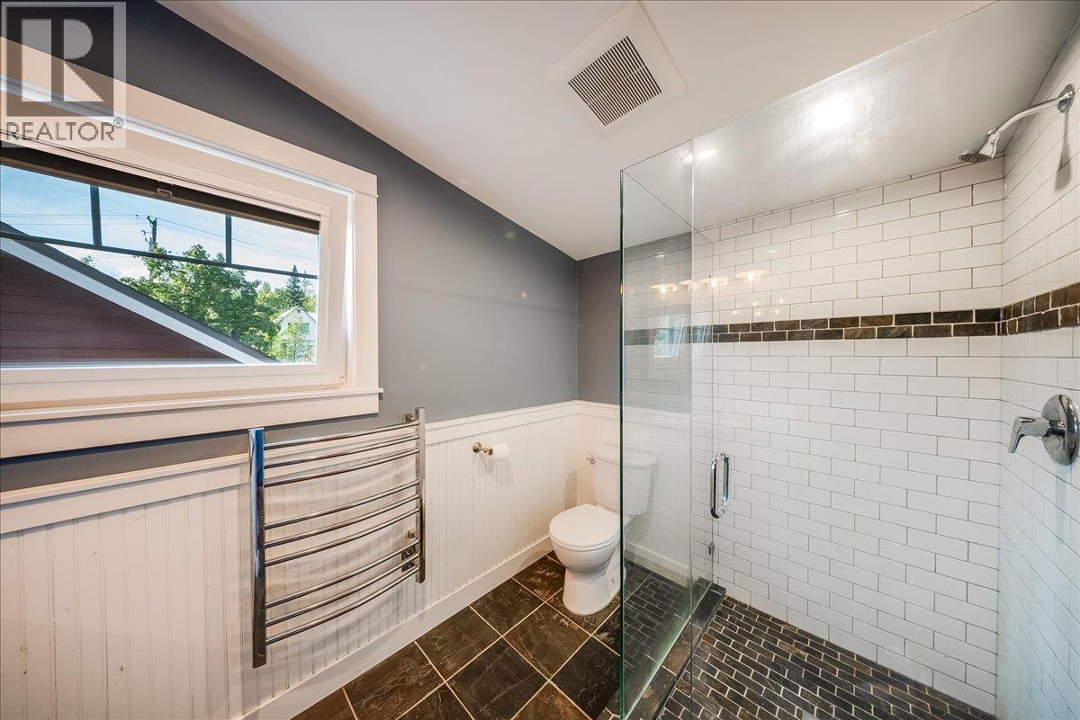 2460 Fourth Avenue, Rossland, British Columbia  V0G 1Y0 - Photo 48 - 10400638