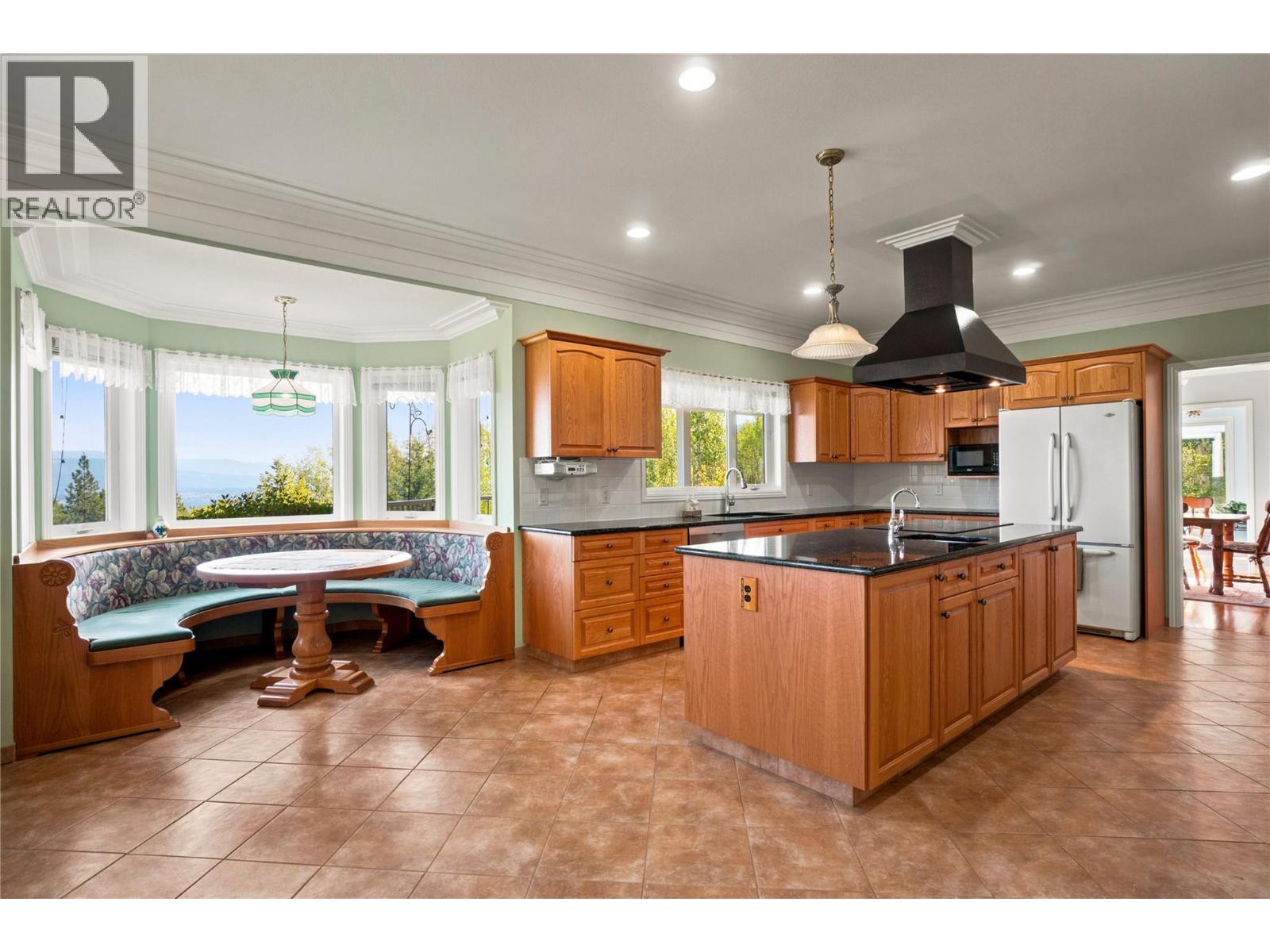 3801 65 Street Nw, Salmon Arm, British Columbia  V1E 3A8 - Photo 28 - 10400644
