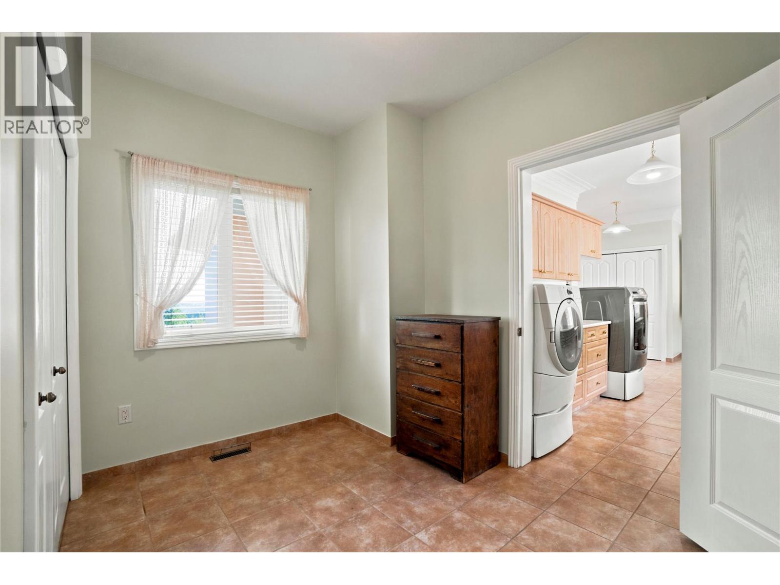 3801 65 Street Nw, Salmon Arm, British Columbia  V1E 3A8 - Photo 44 - 10400644