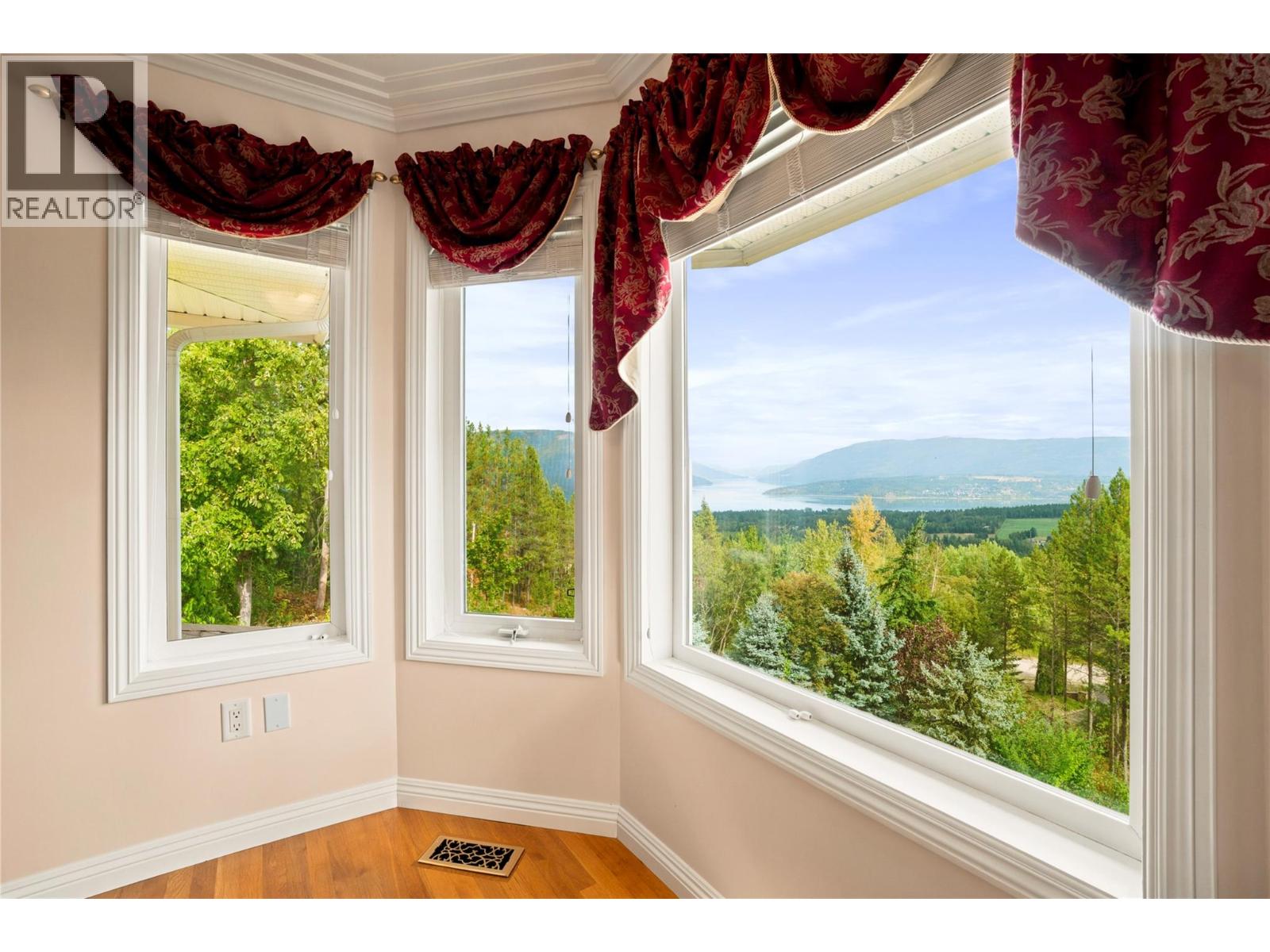 3801 65 Street Nw, Salmon Arm, British Columbia  V1E 3A8 - Photo 69 - 10400644