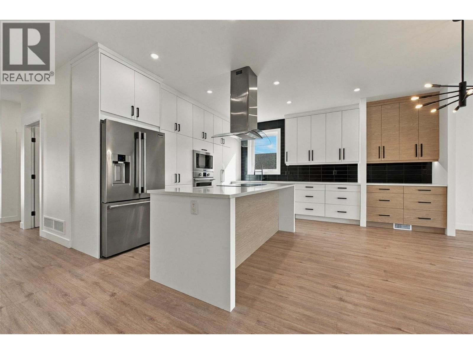 137 Whitefish Road, Vernon, British Columbia  V1B 3M5 - Photo 5 - 10400557