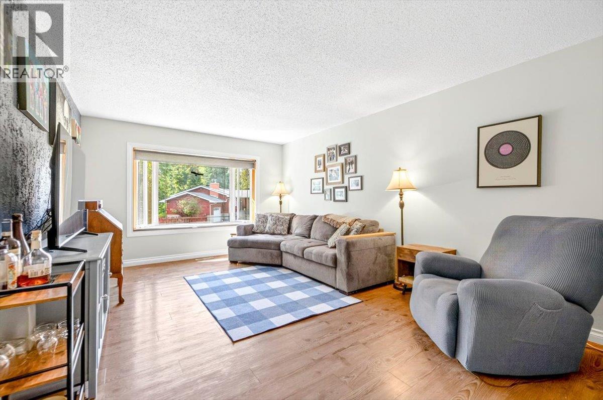 4 Ridgemont Avenue, Fernie, British Columbia  V0B 1M2 - Photo 21 - 10400662