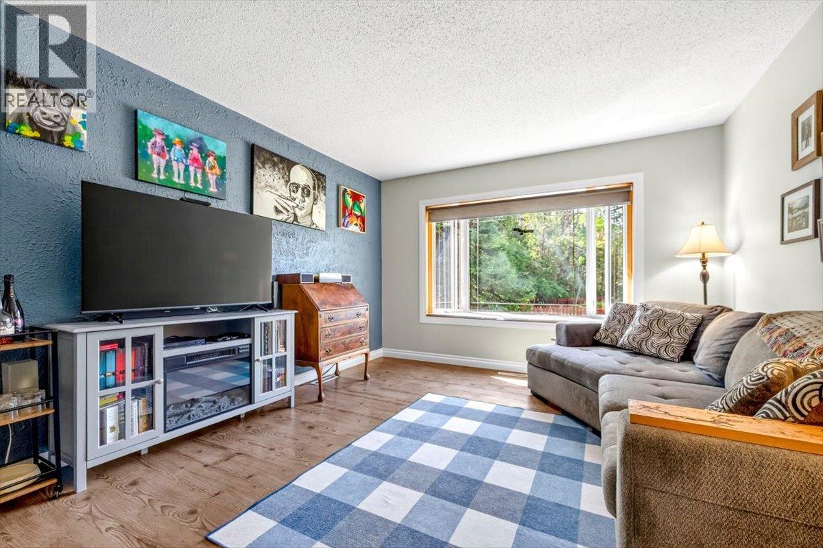 4 Ridgemont Avenue, Fernie, British Columbia  V0B 1M2 - Photo 27 - 10400662