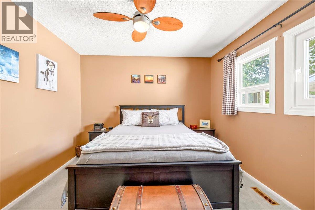 4 Ridgemont Avenue, Fernie, British Columbia  V0B 1M2 - Photo 32 - 10400662