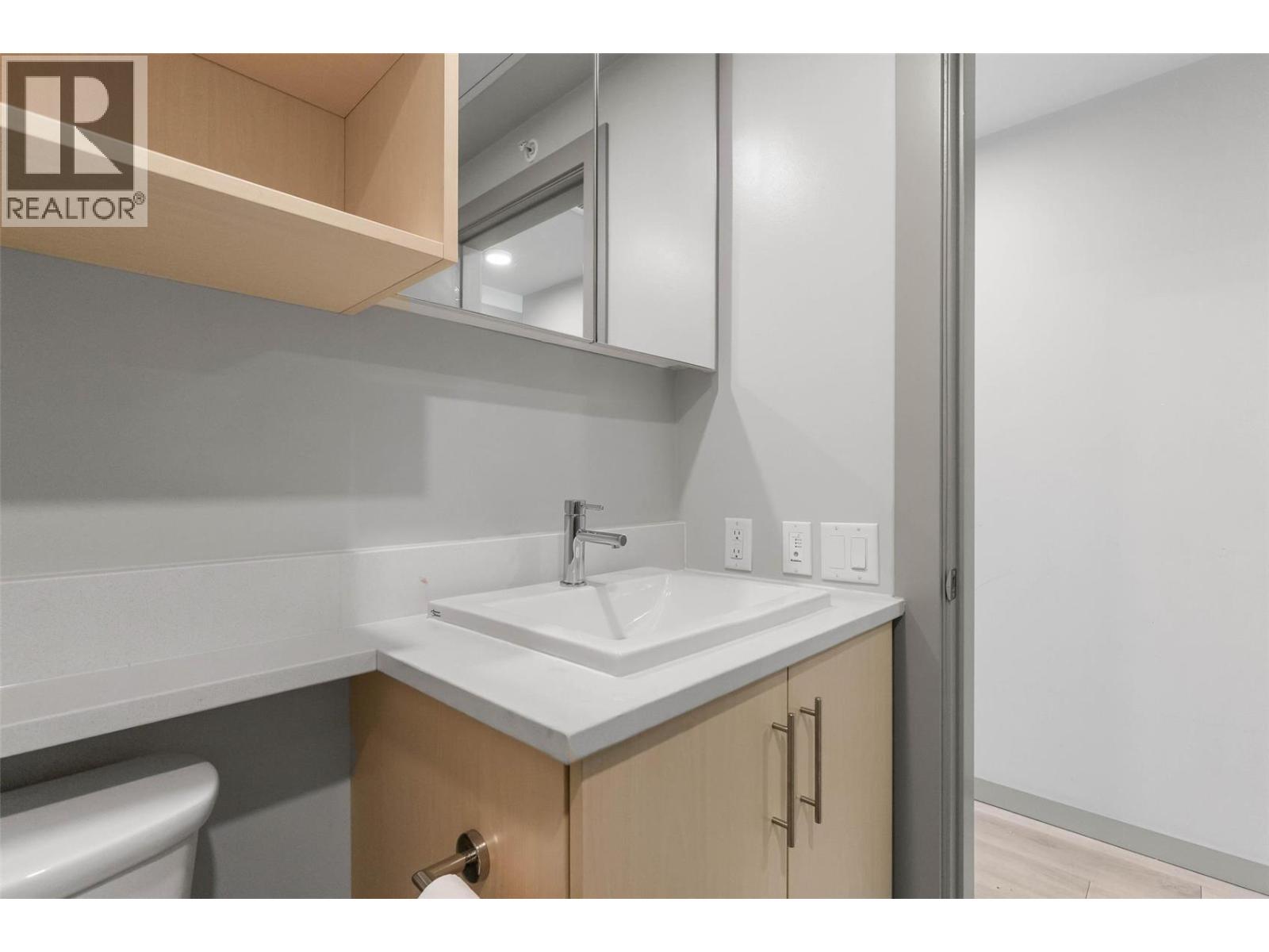 345 Dougall Road N Unit# Ph8, Kelowna, British Columbia  V1X 3K8 - Photo 10 - 10398878