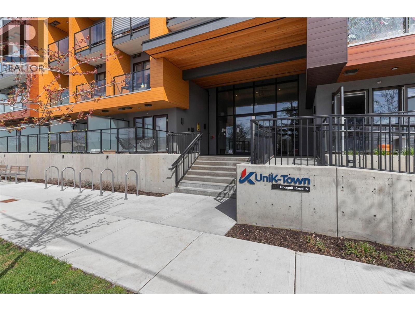 345 Dougall Road N Unit# Ph8, Kelowna, British Columbia  V1X 3K8 - Photo 2 - 10398878