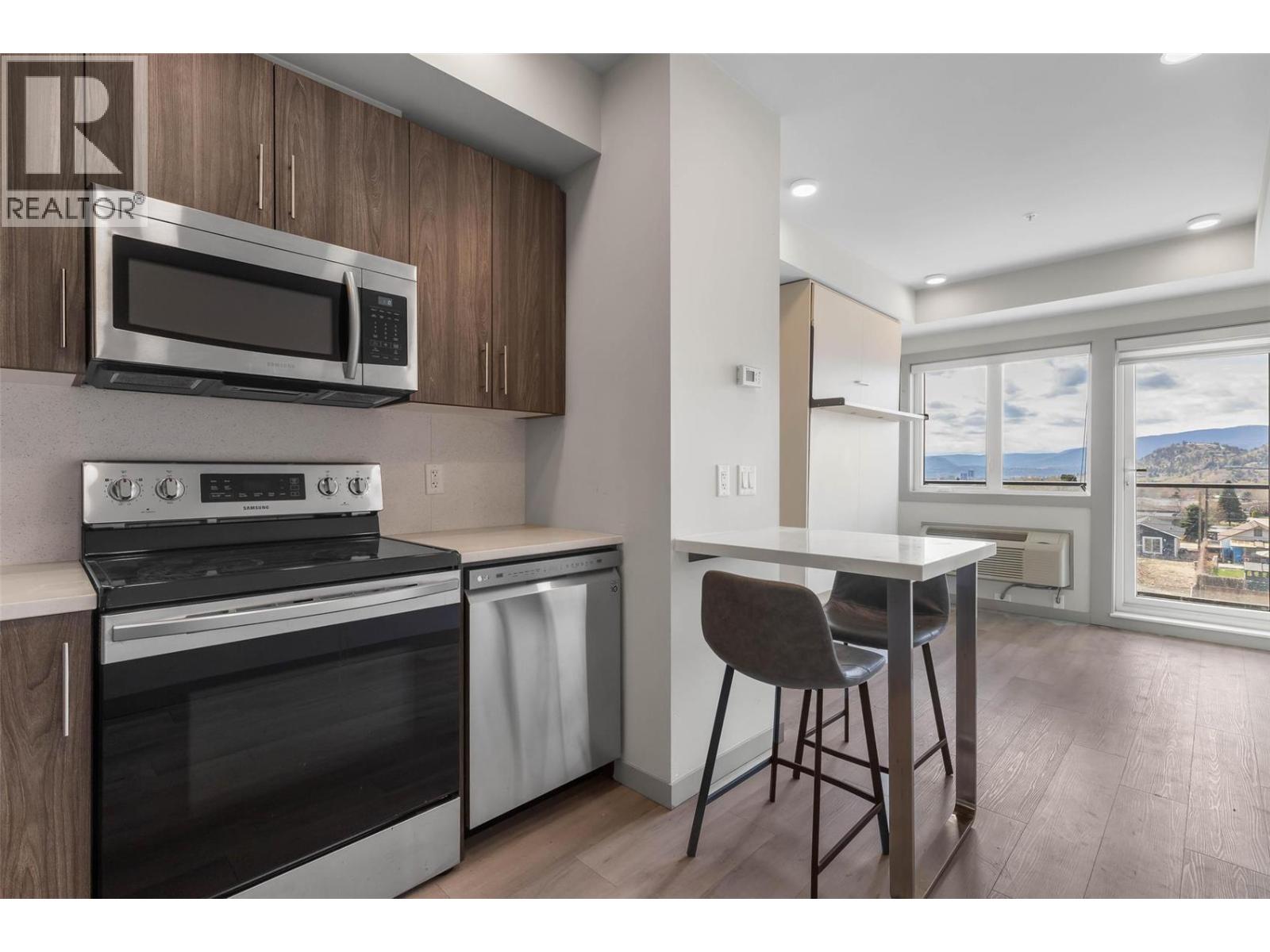 345 Dougall Road N Unit# Ph8, Kelowna, British Columbia  V1X 3K8 - Photo 4 - 10398878