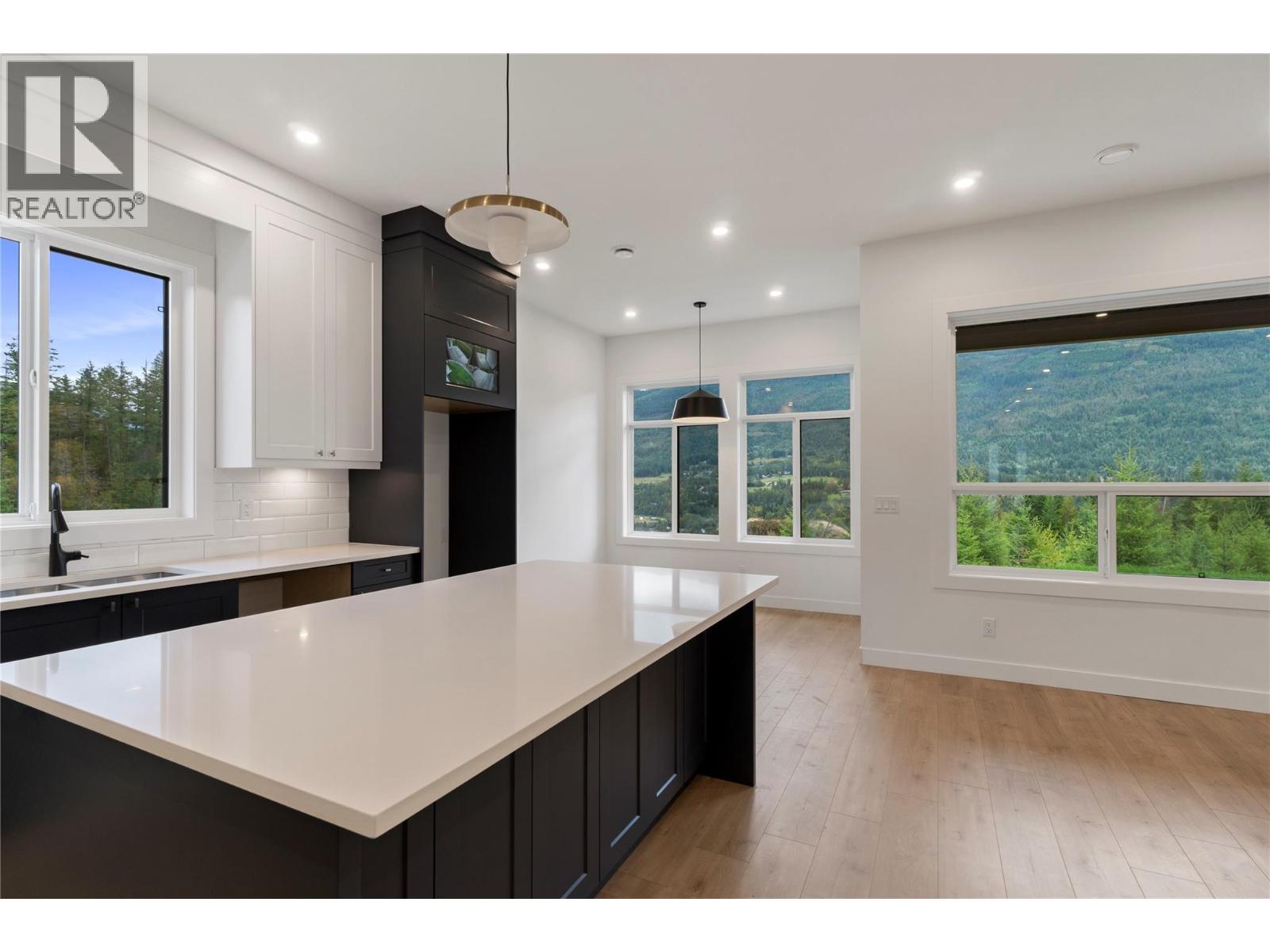 6900 42 Street Ne, Salmon Arm, British Columbia  V0E 1K0 - Photo 6 - 10400650