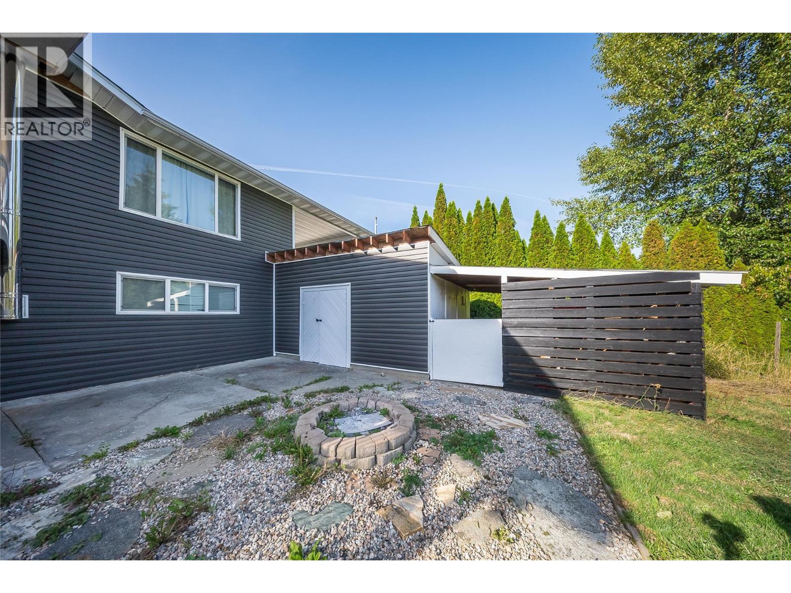 1762 First Street, Fruitvale, British Columbia  V0G 1L0 - Photo 34 - 10400194