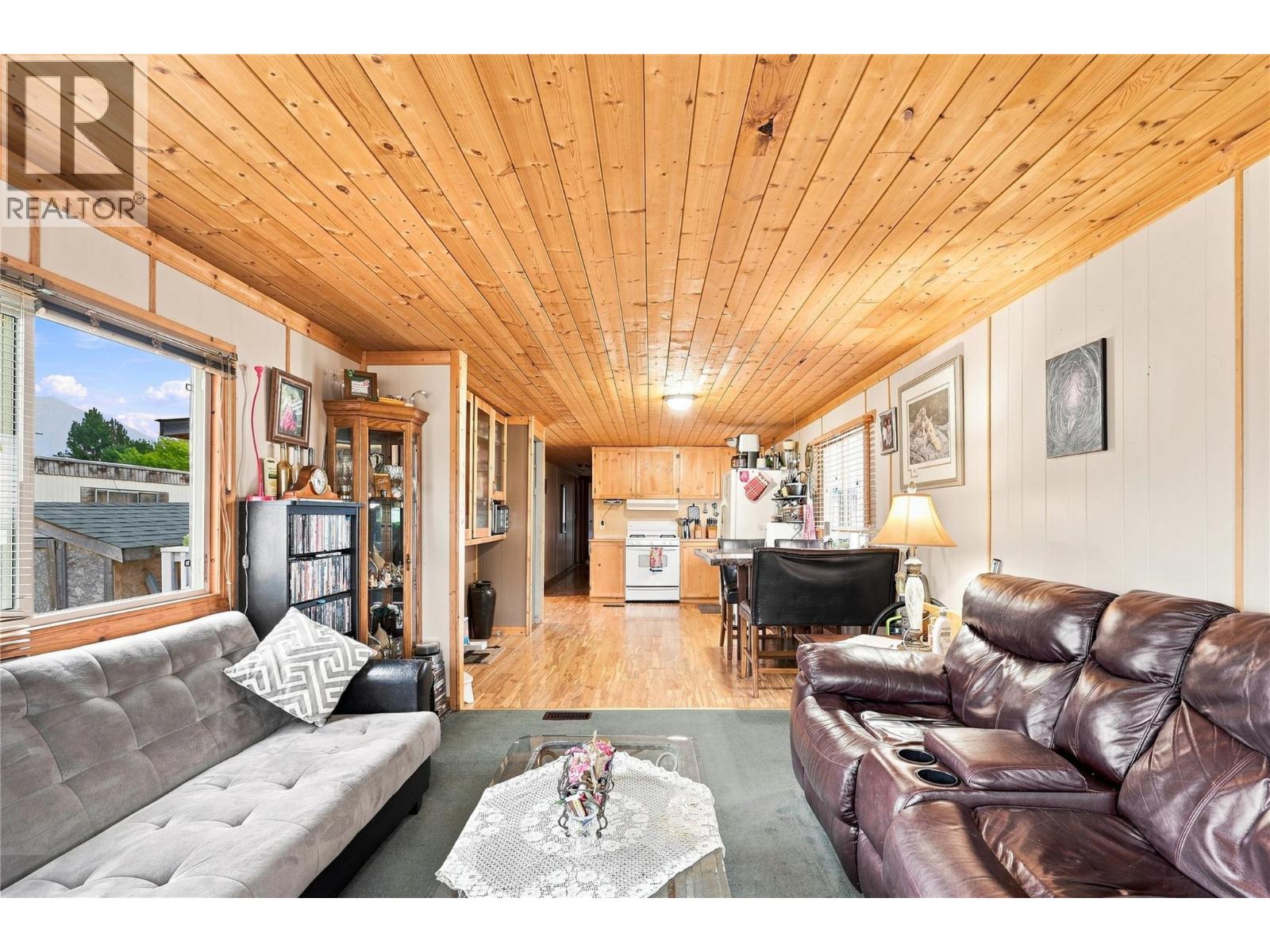 6598 Larch Road, Wasa, British Columbia  V0B 2K0 - Photo 12 - 10399624