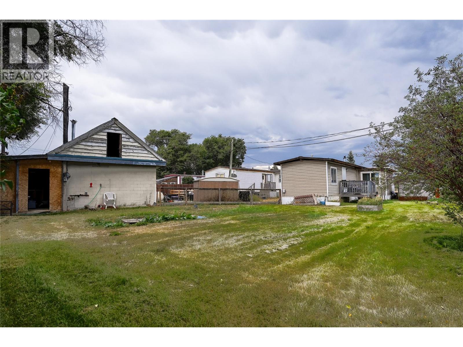 6598 Larch Road, Wasa, British Columbia  V0B 2K0 - Photo 15 - 10399624