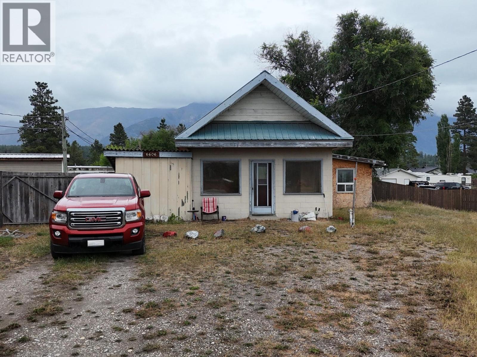 6598 Larch Road, Wasa, British Columbia  V0B 2K0 - Photo 23 - 10399624