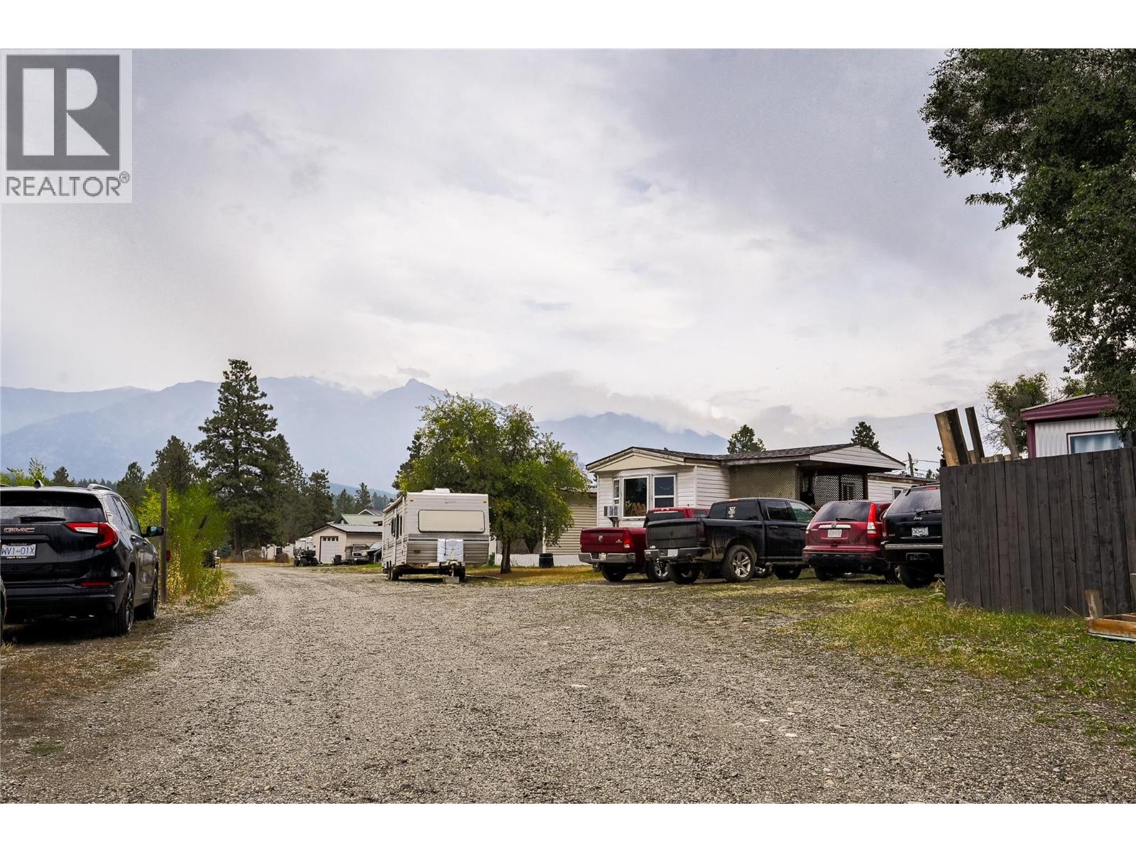 6598 Larch Road, Wasa, British Columbia  V0B 2K0 - Photo 27 - 10399624