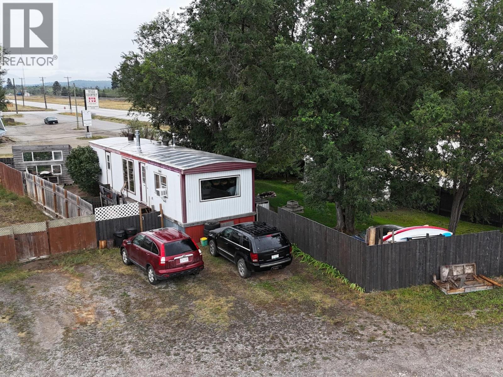 6598 Larch Road, Wasa, British Columbia  V0B 2K0 - Photo 38 - 10399624