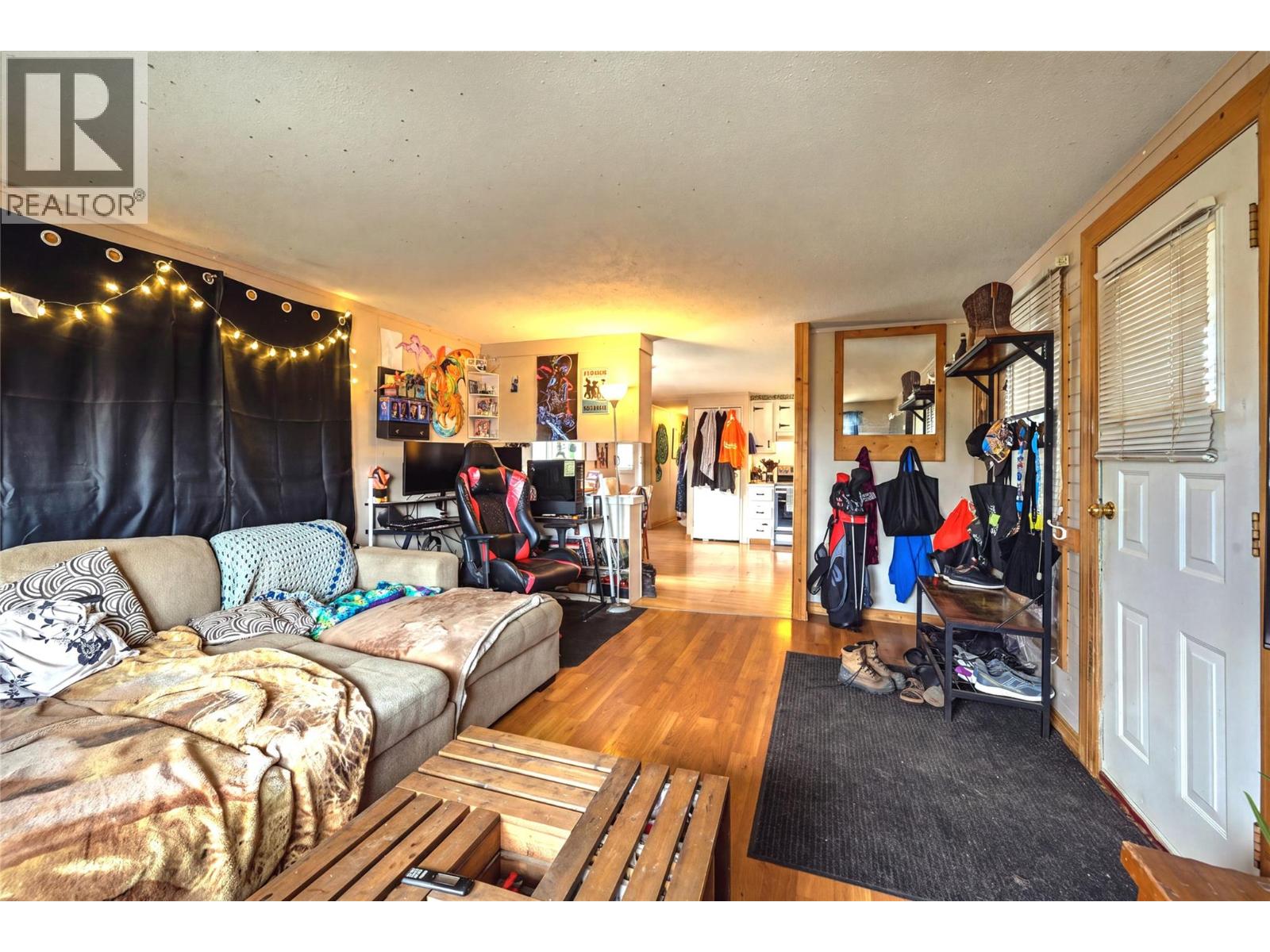 6598 Larch Road, Wasa, British Columbia  V0B 2K0 - Photo 4 - 10399624